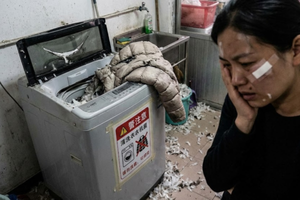 ダウンジャケットの洗濯機洗いで爆発事故、女性が顔面負傷　中国で注意喚起